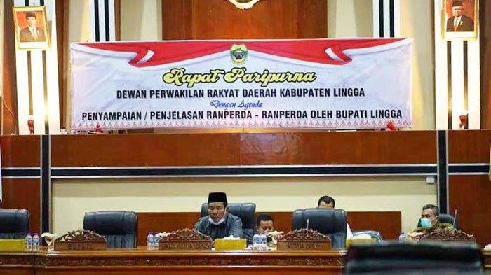 Situasi rapat paripurna DPRD di ruang rapat DPRD Lingga, Kelurahan Daik, Kecamatan Lingga, Selasa (29/6/2021)