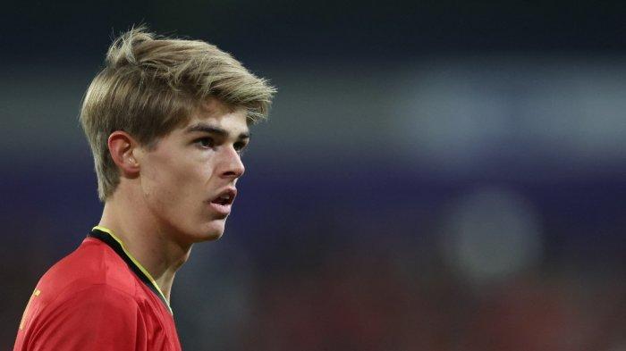 Striker Belgia asal Belgia, Charles De Ketelaere saat pertandingan persahabatan Belgia vs Burkina Faso di Lotto Park, Brussels, 29 Maret 2022.