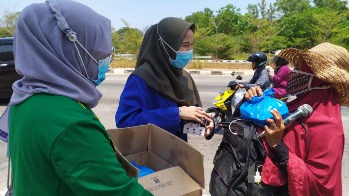 Bakti sosial PMII Ibnu Sina Batam rangkaian hari ulang tahun Nahdlatul Ulama yang ke-98, Minggu (28/2/2021).