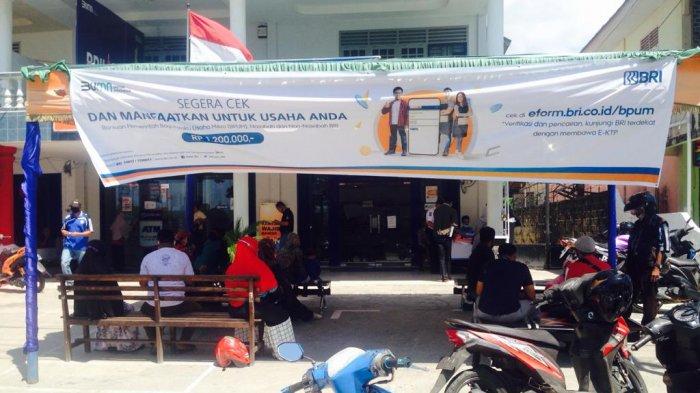 Suasana Bank BRI KCP Ranai Natuna, di Jalan Soekarno-Hatta, Kelurahan Ranai Kota, Kecamatan Bunguran Timur, Kabupaten Natuna, Provinsi Kepri, Selasa (20/4/2021) sore.