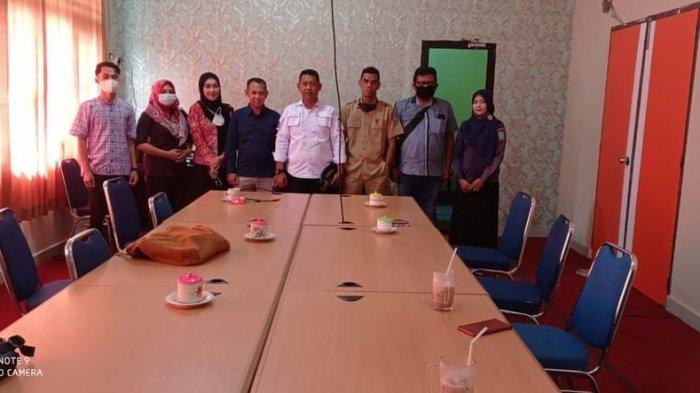 Perwakilan Diskominfotik Anambas saat mengunjungi Balai teknologi informasi dan komunikasi pendidikan Dinas Pendidikan Provinsi Kepulauan Riau.