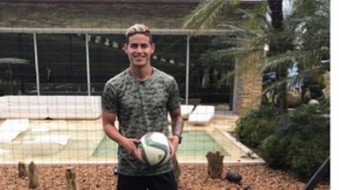 James Rodriguez rambutnya diejek Cristiano Ronaldo