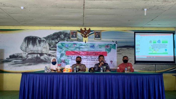 Sosialasi Dishub LH kepada masyarakat dan Kepala Desa se- Kecamatan Siantan Timur terkait misi Bupati Kepulauan Anambas Bebas Sampah 2023.