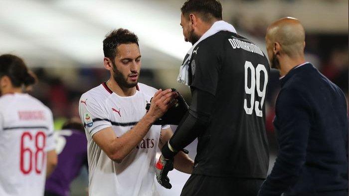Kontrak Gianluigi Donnarumma dan Hakan Calhanoglu - AC Milan masih negosiasi untuk memperpanjang kontrak Gianluigi Donnarumma dan Hakan Calhanoglu.