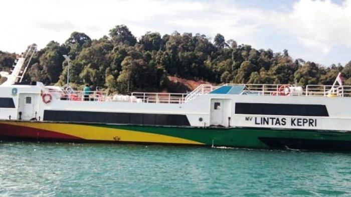 MV Lintas Kepri di Kabupaten Lingga, Provinsi Kepri, Jumat (26/2/2021).