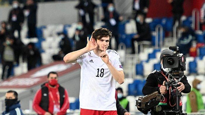 Pemain Rubin Kazan Khvicha Kvaratskhelia dikabarkan makin dekat ke San Siro untuk bergabung dengan AC Milan