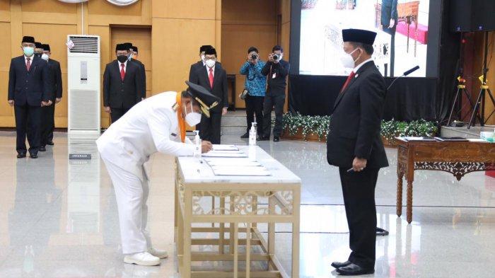 Pelantikan Suhajar Diantoro sebagai Pj Gubernur Kepri oleh Mendagri Tito Karnavian di Kemendagri Jakarta, Kamis (18/2/2021).