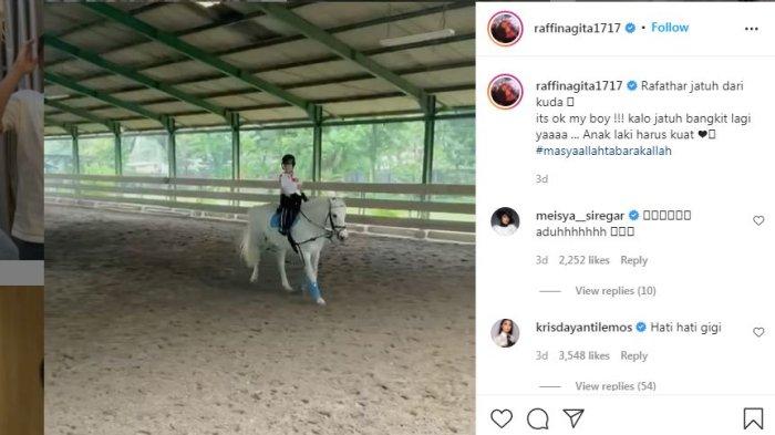 Rafathar terjatuh saat latihan berkuda.