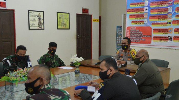 Rapat koordinasi Polres Natuna bersama perwakilan Forkopimda, Kamis (29/4/2021).