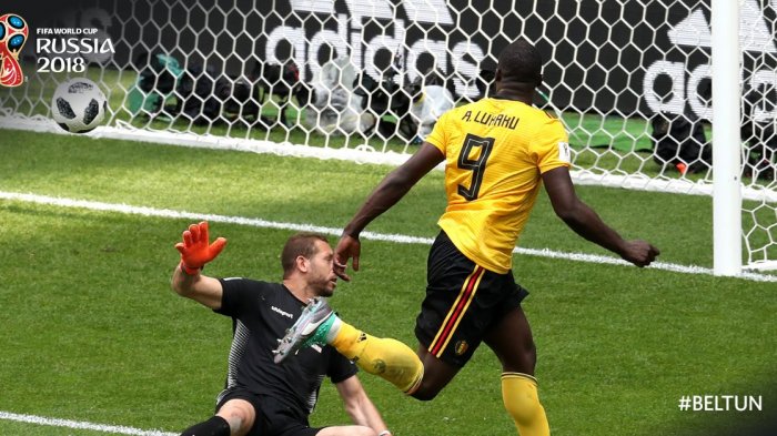 Gol kedua Romelu Lukaku ke gawang Tunisia di babak pertama penyisihan Grup Gm Sabtu (23/6/2018) malam.