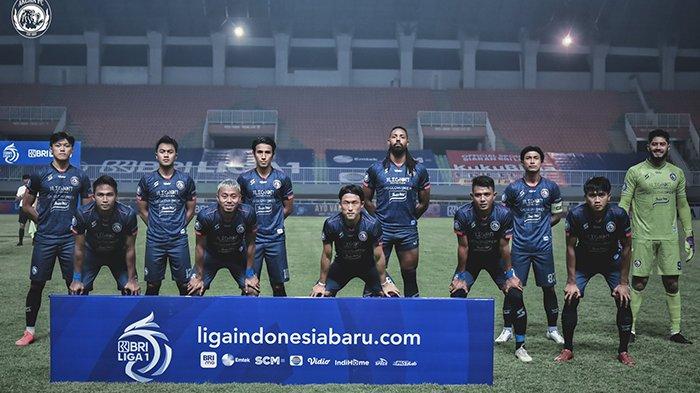 Skuad starting Arema FC saat melawan PSM Makassar di pekan 1 BRI Liga 1 2021-2022