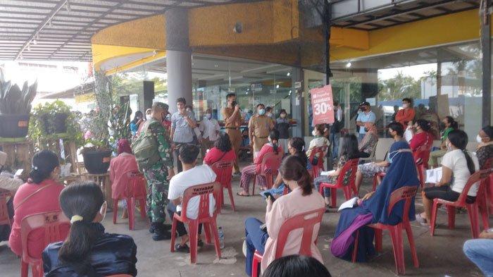 VAKSINASI CORONA DI BATAM - Pelaksanaan vaksinasi corona di Kelurahan Sagulung Kota, Kecamatan Sagulung, Kota Batam, Provinsi Kepri. Foto diambil belum lama ini.
