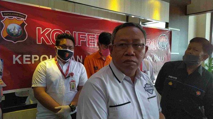 Wakil Direktur Reserse Kriminal Umum Polda Kepri, AKBP Ruslan Abdul Rasyid menyebutkan, kasus dugaan pencabulan anak di bawah umur di Pulau Jemaja, Anambas yang sebelumnya ditangani Polsek Jemaja, kini ditangani Ditreskrimum Polda Kepri.