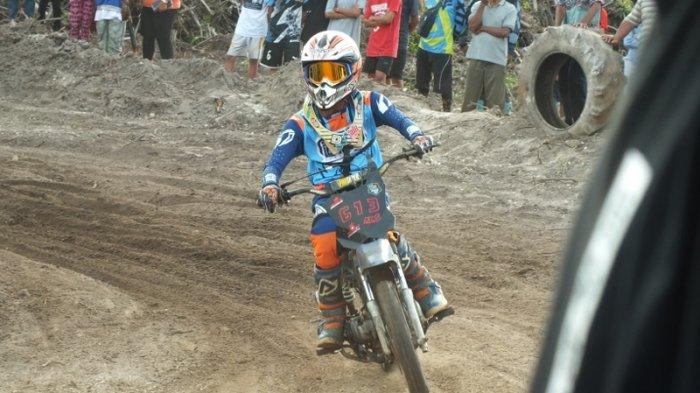 Sirkuit grass track yang dinamai Aik Gurok Sirkuit, bertempat di Dusun limau Manis, Desa Buding Belitung Timur. Minggu (21/2/2021)