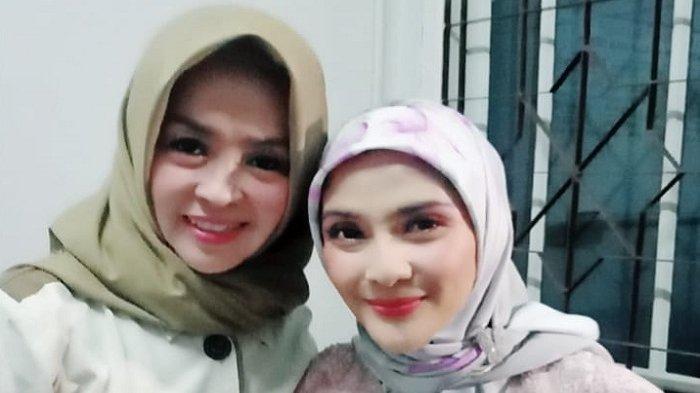 Foto Tokoh Munaroh dan Maudy Koesnaedi
