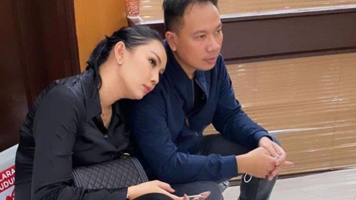 Kalina Ocktaranny dan Vicky Prasetyo