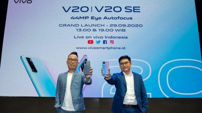 Kiri-kanan: Ricky Bunardi, Senior Product Manager Vivo Indonesia dan Edy Kusuma, Senior Brand Director Vivo Indonesia di acara peluncuran Vivo V20 dan V20 SE, Selasa (29/9/2020).