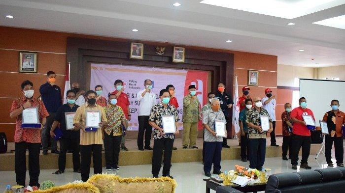 Penyerahan apresiasi dan penghargaan kepada pendonor di Gedung UPT Dinas PUPR Bangka Belitung, Jalan Ahmad Yani, Jalan Ahmad Yani, Tanjungpandan, Sabtu (3/10/2020).