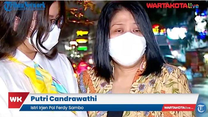 Anak Ferdy Sambo dan Putri Candrawathi ini ikut muncul di publik bersama sang ibunda, ia terlihat terus menerus memberikan kekuatan pada ibunya.