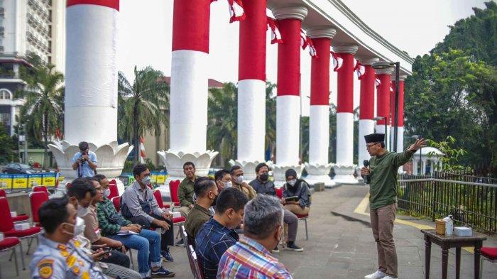 Wali Kota Bogor, Bima Arya usai memimpin rapat dan peninjauan di area Lawang Salapan Dasakerta, Selasa (2/8/2022).