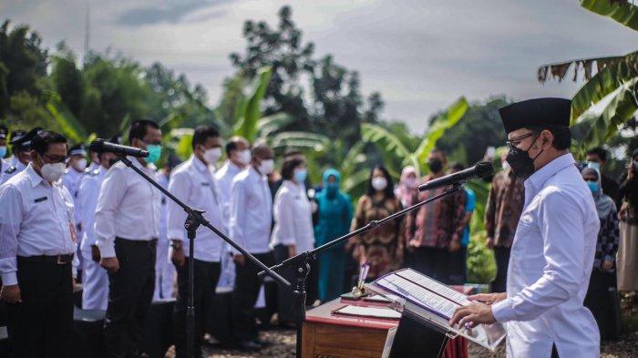 Wali Kota Bogor Bima Arya melantik 338 pejabat di Lingkungan Pemkot Bogor secara daring dan luring, Kamis (26/2/2021).