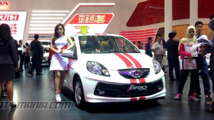 Honda Brio Satya dengan potongan harga Rp 5 juta dengan tambahan peruntungan lucky dip.