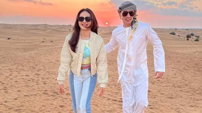 Potret Kebersamaan Verrell Bramasta dan Natasha Wilona di Dubai Disorot.