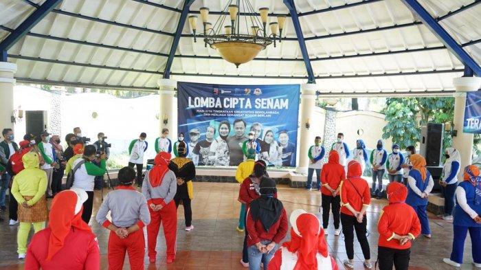 Wakil Wali Kota Bogor, Dedie A Rachim membuka lomba Cipta Senam Bogor Berlari di Marcopolo Water Adventure, Selasa (16/3/2021).