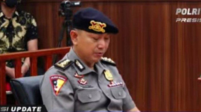 Eks Kepala Sub Direktorat Remaja, Anak dan Wanita (Kasubdit Renakta) Polda Metro AKBP Pujiyarto jalani sidang KKEP di Gedung TNCC, Mabes Polri, Jakarta, Jumat (9/9/2022).