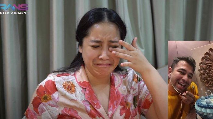 Nagita Slavina Nangis Rayakan Ultah Terpisah dari Raffi Ahmad, Kado dari Mama Rieta Jadi Penghibur Hati