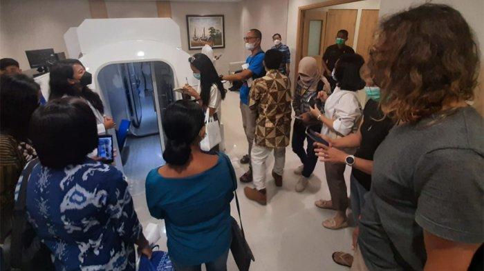 RS Siloam Hospitals Labuan Bajo menyiapkan fasilitas hyperbaric (oxygene therapy) bagi para penyelam.