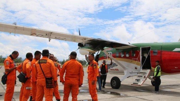 Ilustrasi Tim SAR dan Pesawat Rimbun Air