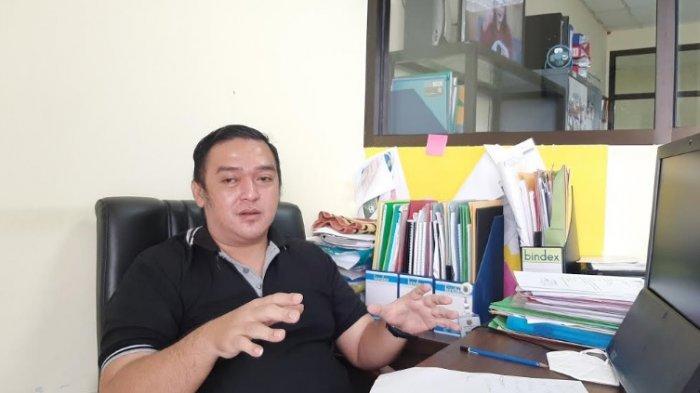 Kasi Pembinaan Olahraga Rekreasi dan Fungsional Disporyata Kota Depok, Rayi Muhammad Radiansyah saat memberikan keterangan terkait update terbaru Stadion Merpati