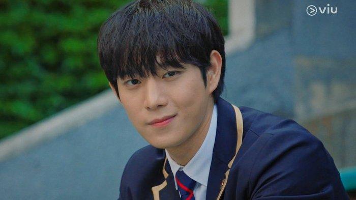 Kim Young Dae di drama Korea The Penthouse