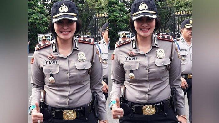 Kapolsek Astanaanyar Kompol Yuni Purwanti Kusuma Dewi ditangkap ketika sedang pesta sabu.