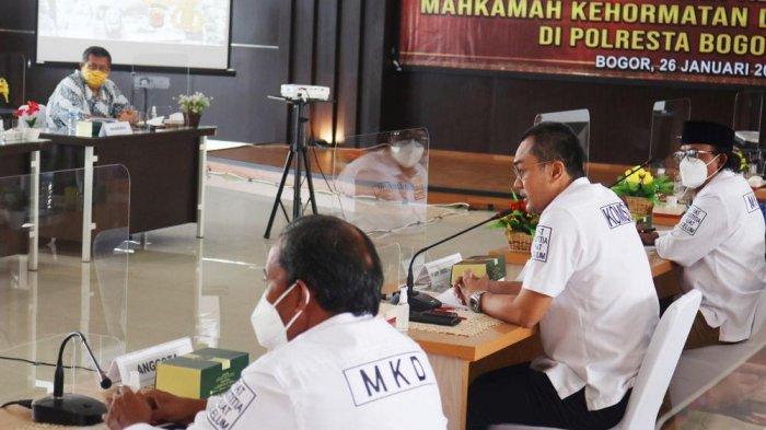 Kunjungan kerja (Kunker) Mahkamah Kehormatan Dewan (MKD) DPR RI di Aula Mako Polresta Bogor Kota, Jalan Kapten Muslihat, Selasa (26/1/2021).