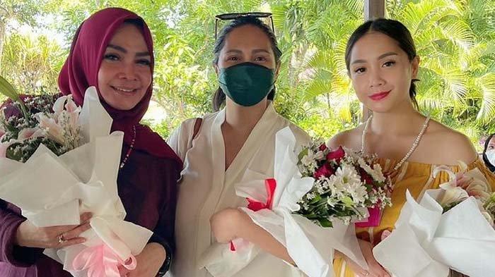 Beda dengan Caca Tengker, Mama Rieta Ungkap Rahasia Nagita Punya Kulit Putih Bening