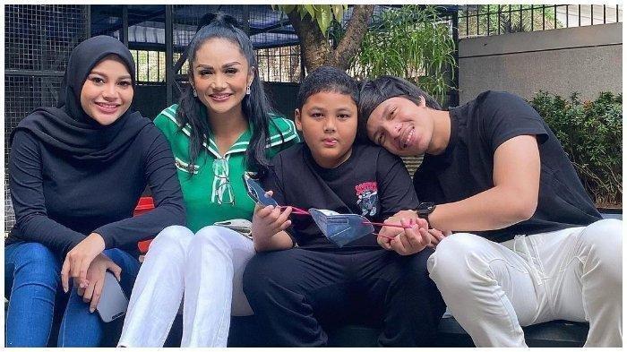 momern saat Krisdayanti ajak anak Raul Lemos main ke rumah Atta Aurel