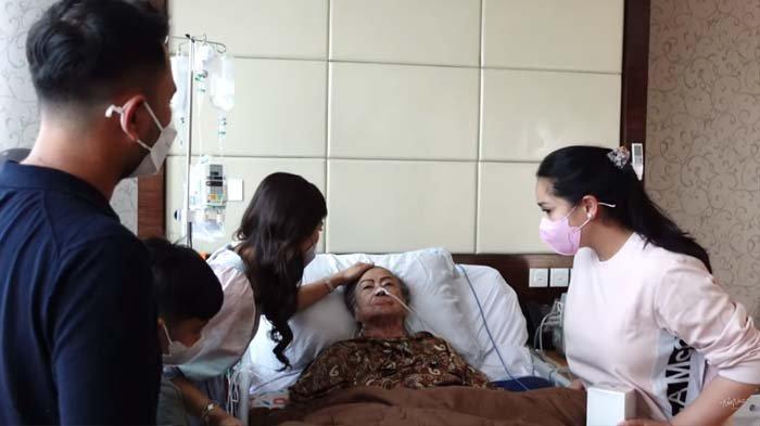Momen Raffi Ahmad, Nagita Slavina dan Nisya Ahmad menjenguk nenek mereka, Nenek Popon di rumah sakit. Nenek Popon tampak lemah dan tak berdaya di atas ranjang kasur. Akhirnya Nenek Popon dibawa ke HCU guna diberikan tindakan medis