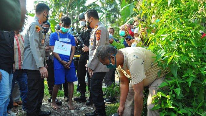 Kapolresta Bogor Kota Kombes Pol Susatyo Purnomo Condro saat proses penyidikan bersama Kapolres Bogor AKBP Harun di lokasi pembunuhan kedua, yakni di area kebun kosong di Puncak Bogor, Kamis (11/3/2021).