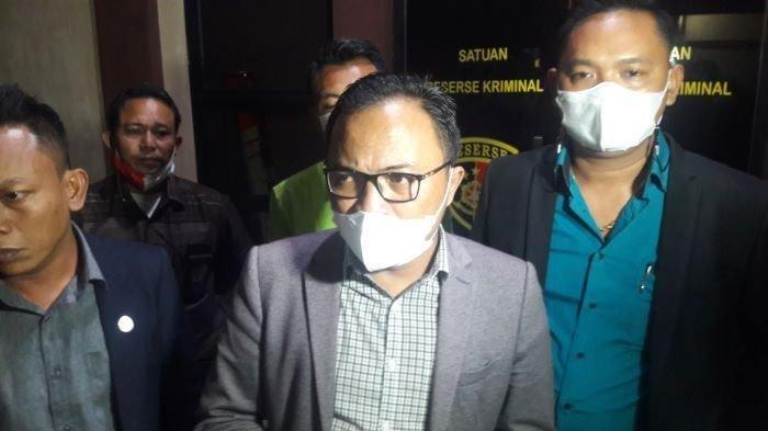 Kuasa Hukum Yosef, Rohman Hidayat, saat ditanya wartawan di Satreskrim Polres Subang, Selasa (7/9/2021).