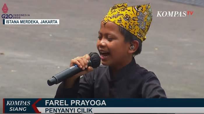 Sosok Farel Prayogi, penyanyi cilik yang bikin Iriana Jokowi berjoget dangdut. Sampai dapat perhatian khusus dari Prabowo Subianto