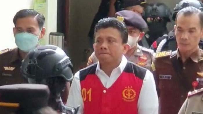 Terdakwa kasus pembunuhan berencana terhadap Nofriansyah Yosua Hutabarat atau Brigadir J, Ferdy Sambo tiba di Pengadilan Negeri (PN) Jakarta Selatan, Rabu (26/10/2022).