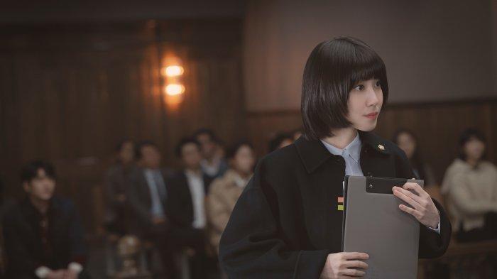 Drama Korea ini mengisahkan tentang seorang pengacara berbakat yang bernama Woo Young-Woo.
