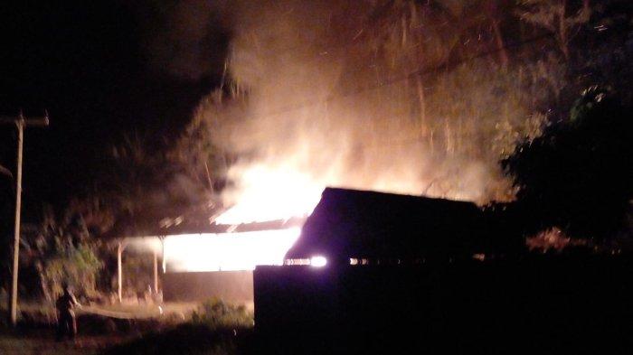 Kebakaran hebat menimpa pabrik kopra kelapa di Cimerak Kabupaten Pangandaran