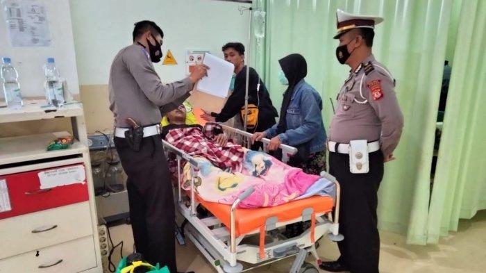 Korban kendaraan pick up yang terbakar di Jalur Pantura Pamanukan dan menelan 4 korban jiwa serta 3 luka bakar di RS Pamanukan Medical Center, Pamanukan.