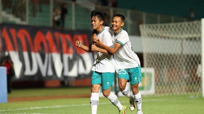 Gelandang Timnas Indonesia U-16 Kafiatur Rizky. Pada laga final piala Aff U16 2022, Timnas U16 Indonesia vs Vietnam, Kafiatur mencetak gol indah ke gawang Vietnam lewat tendangan kaki kiri melengkung di ujung babak pertama yang membawa Timnas U-16 Indonesia ungggul 1-0, di Stadion Maguwoharjo, Sleman, Jumat (12/8/2022).