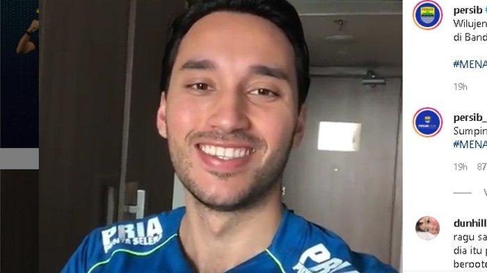 Ezra Walian resmi bergabung dengan Persib Bandung.