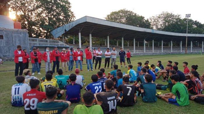 Seleksi pemain Persindra Indramayu di Stadion Tridaya Indramayu, Minggu (6/6/2021).
