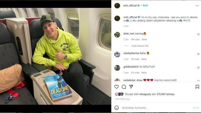 Mesut Ozil berangkat menuju Jakarta